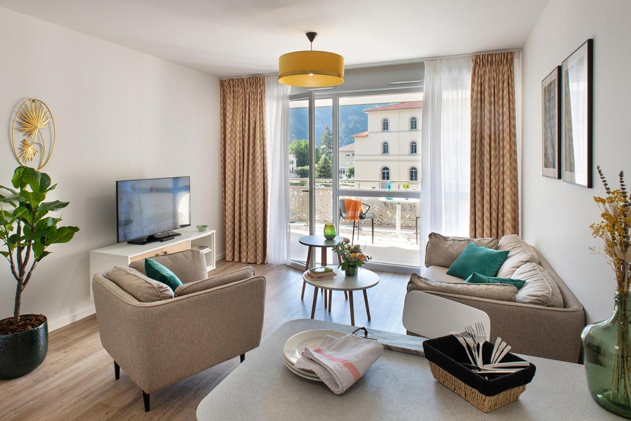 Residence Services Seniors Domitys Les Eaux Vives Digne-les-Bains Bagian luar foto