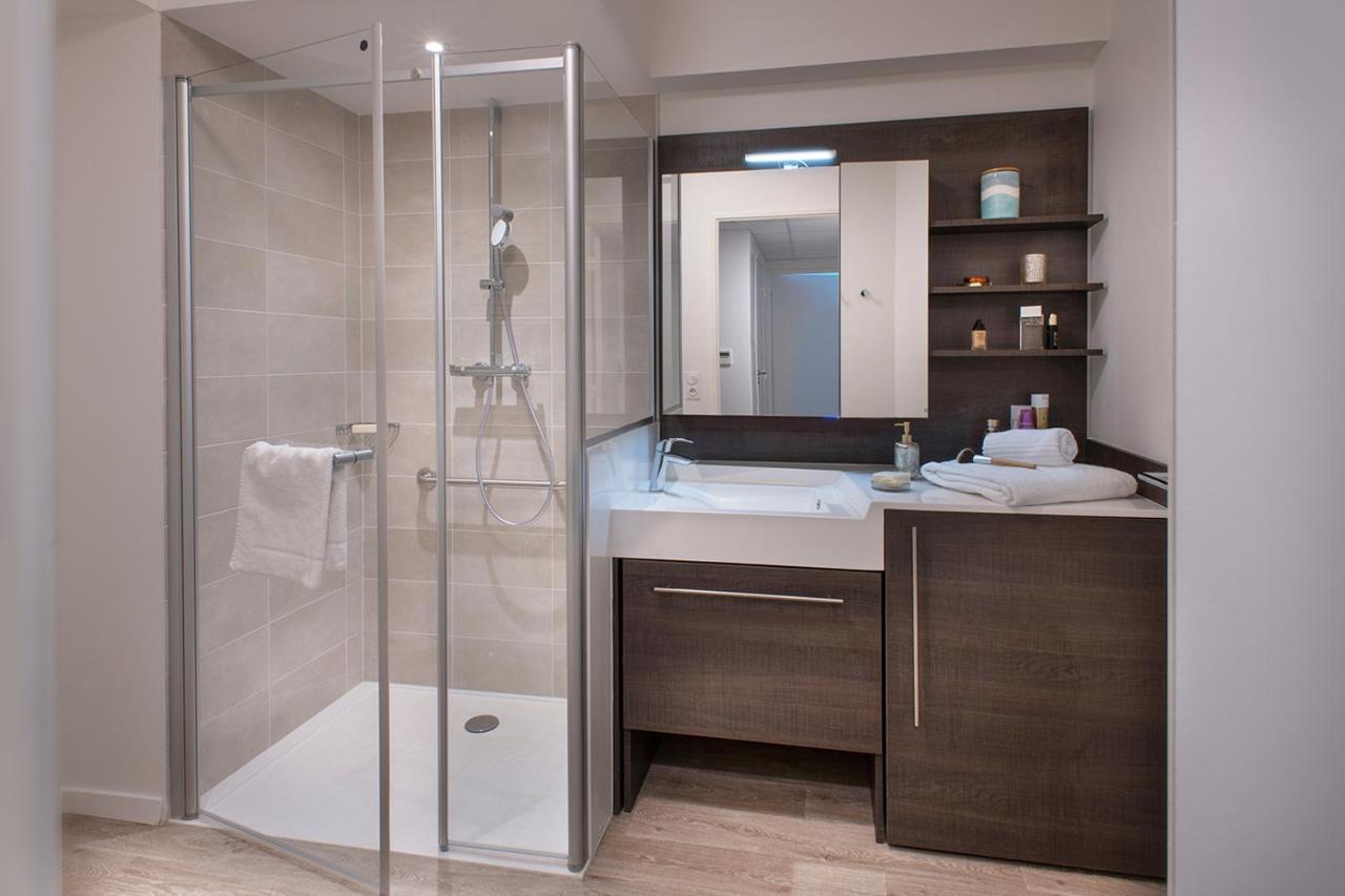 Residence Services Seniors Domitys Les Eaux Vives Digne-les-Bains Bagian luar foto