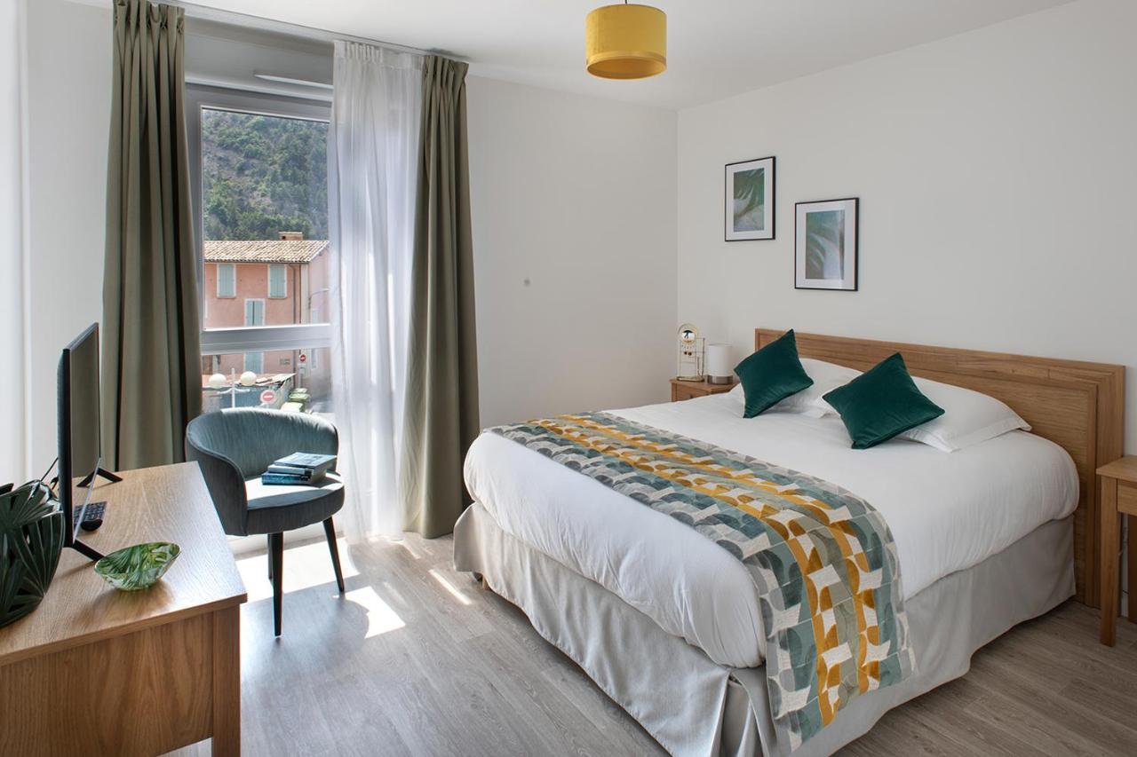 Residence Services Seniors Domitys Les Eaux Vives Digne-les-Bains Bagian luar foto