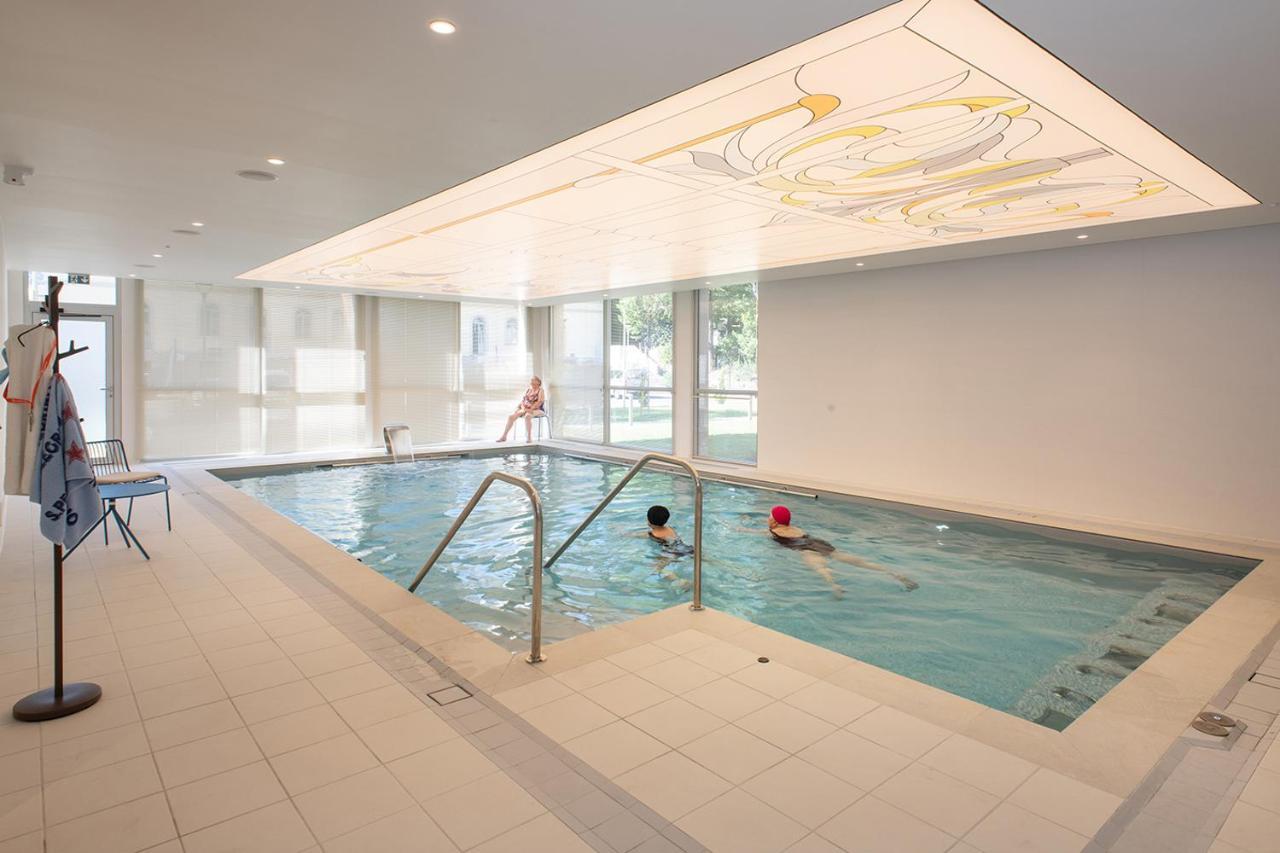 Residence Services Seniors Domitys Les Eaux Vives Digne-les-Bains Bagian luar foto
